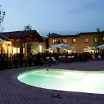 Sarzana-charming Pool And Bb Apartamento