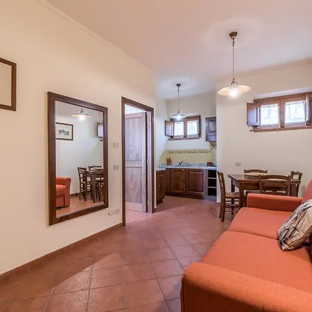 Apartment Sarzana-charming Pool And Bb *
