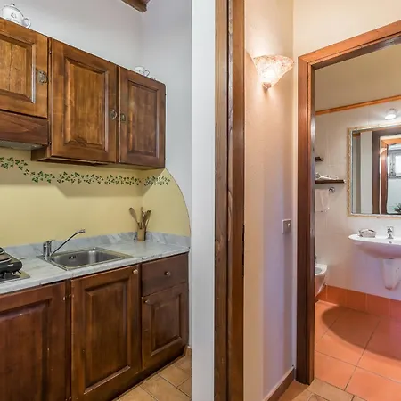 Sarzana-charming Pool And Bb Daire