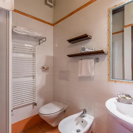 Sarzana-charming Pool And Bb Apartment *