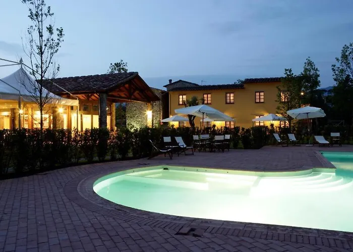 公寓 Sarzana-charming Pool And Bb